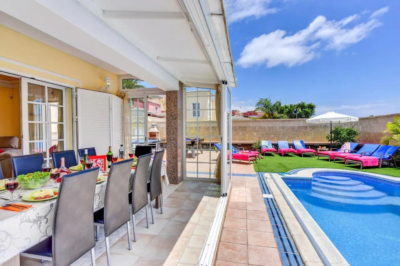 Villa Teide Sol con piscina climatizada, Playa Fañabe, Costa Adeje